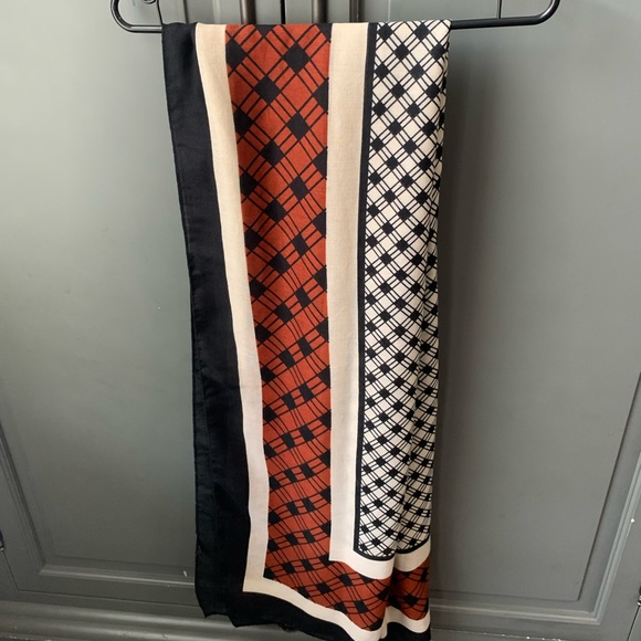 Multi colored scarf - Picture 3 of 6